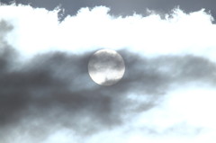 「沈まぬ太陽」