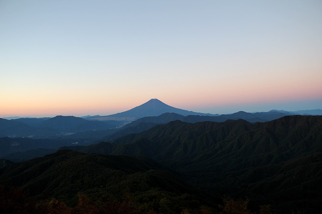 早朝の富士山