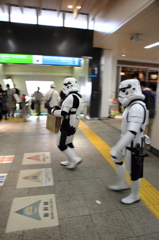て・帝国軍だぁ！！！