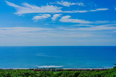 青い空、青い海、赤い稲妻