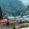 山間を往く