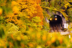 トンネルを抜けるとそこは