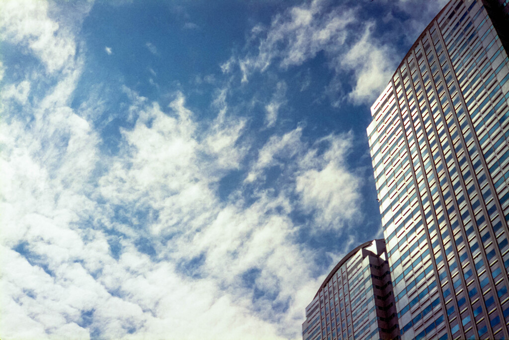 群青の空