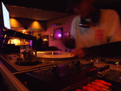 DJ PLAY