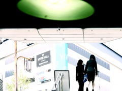 明るい街へ出よう
