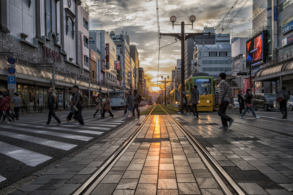 天文館の夕暮れ