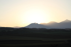 十勝連山からの日の出