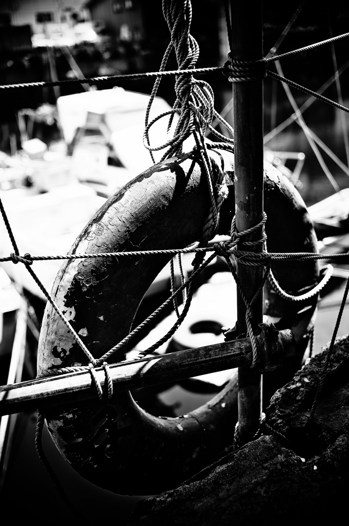 monochrome no 2