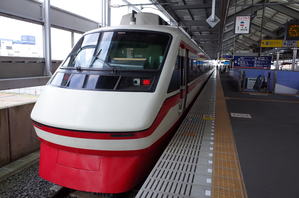 東武200系