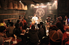 90east LIVE  09/11/2010