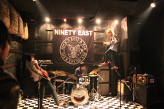 90east LIVE 13/11/2010