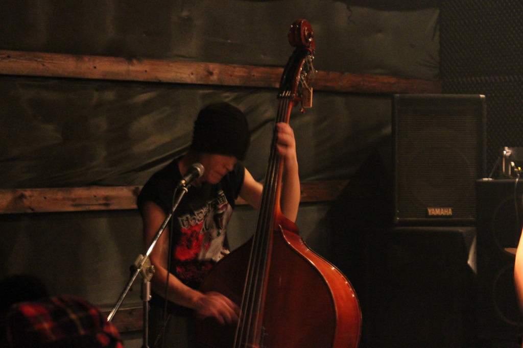 90east LIVE  09/11/2010