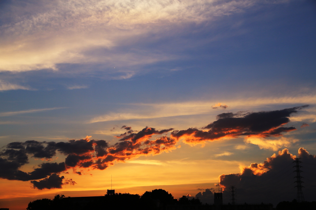 梅雨明けの夕焼け