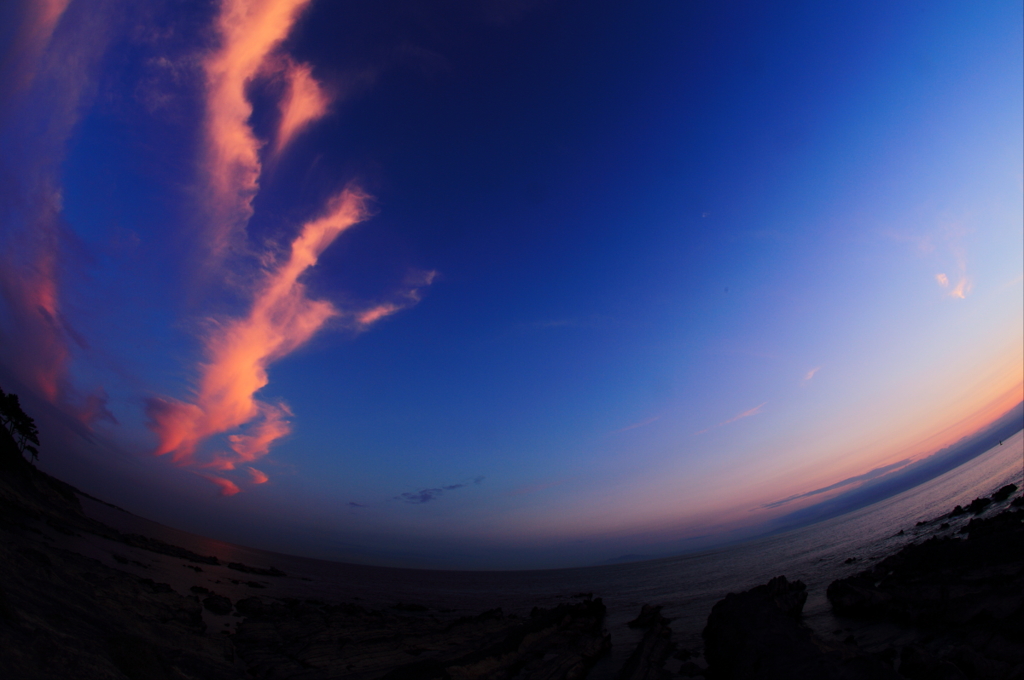 夕雲躍る
