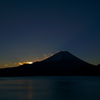 富士山 日の出前