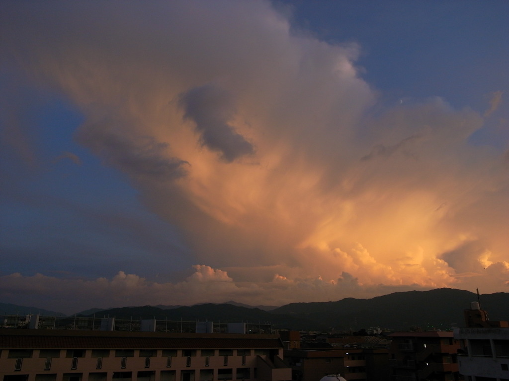 月と雲