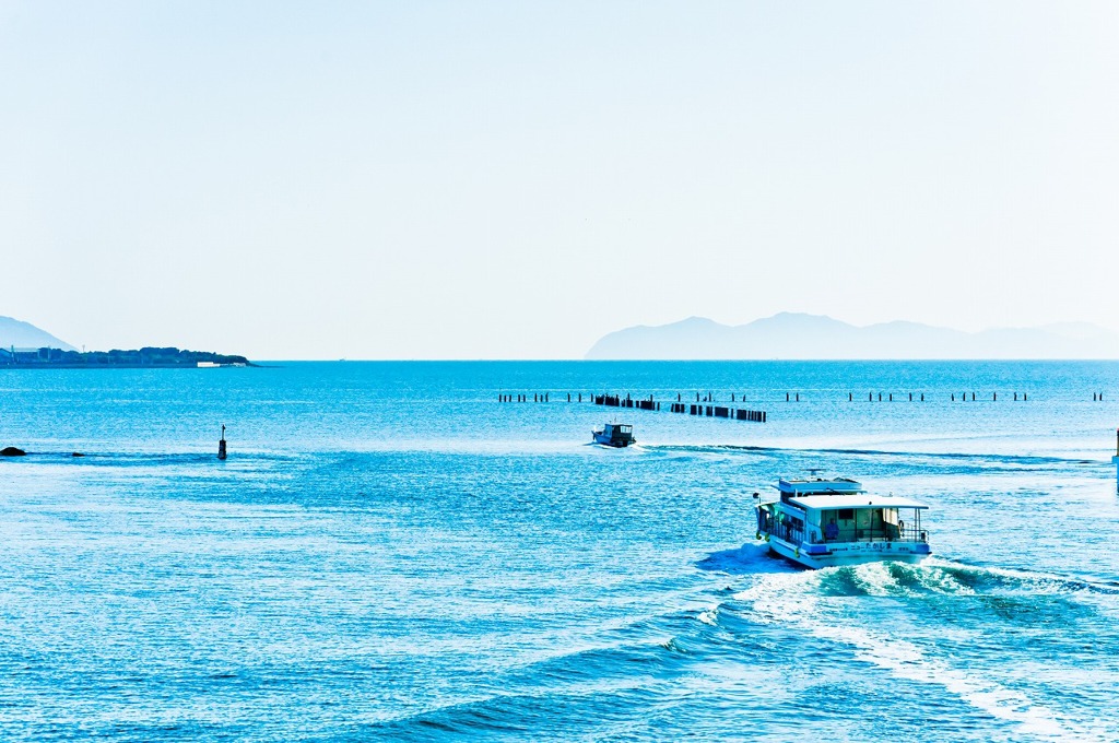 海へ