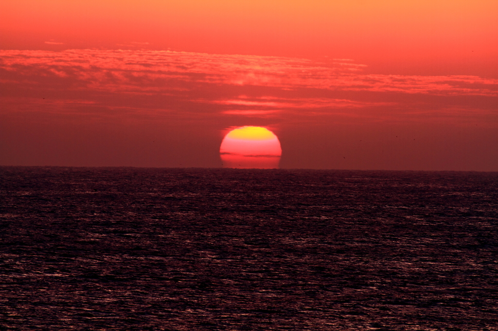 沈まぬ太陽。