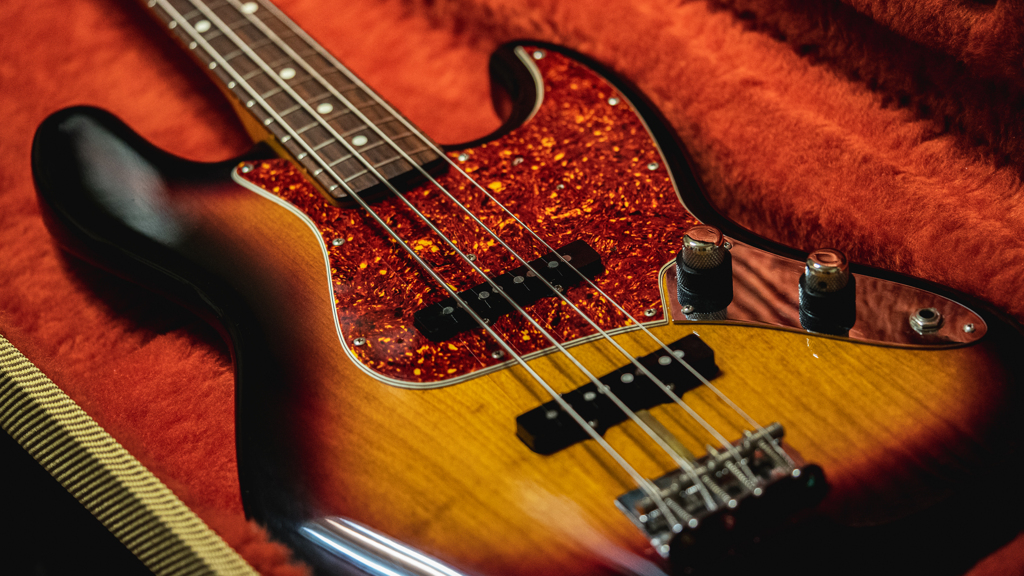 62 VINTAGE SERIES JAZZ BASS