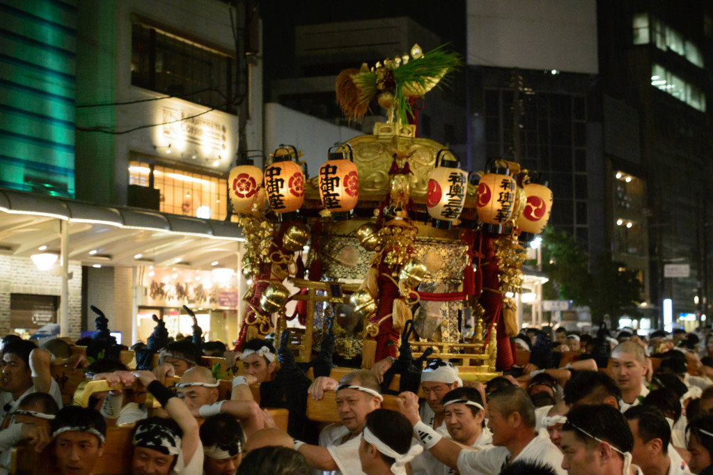 山鉾巡行の夜