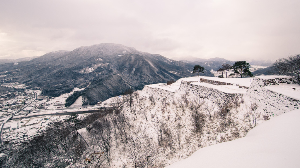 天空の雪城