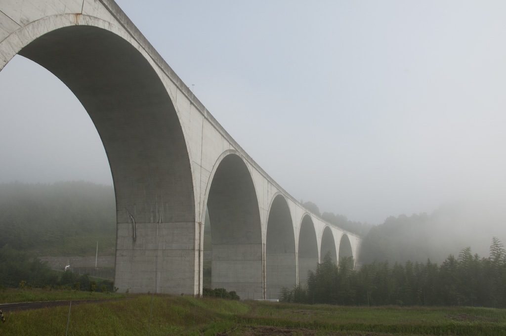 霞み橋