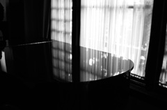 #9 カーテン越しの光