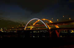 五色桜大橋のライトアップ