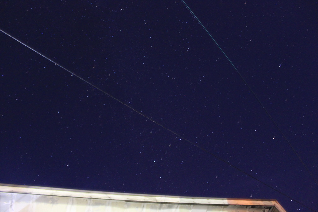んっ　流れ星？