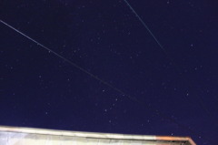 んっ　流れ星？
