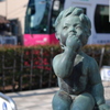 「ふふっ...」