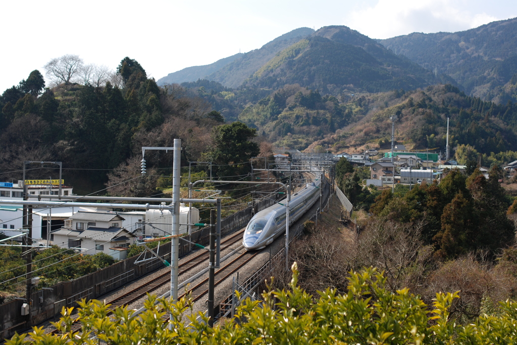 500系、駿河の山中を駆ける。