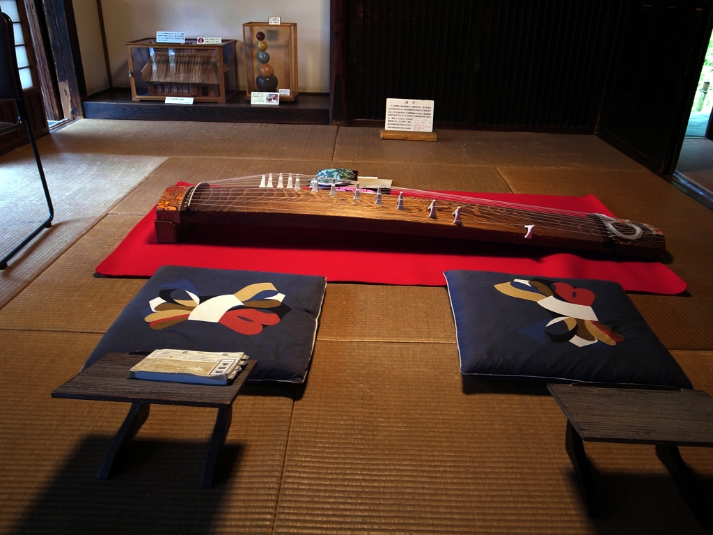 郷土民家園　琴の調べ