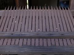 郷土民家園　脱穀機