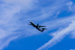 飛行機雲と飛行機