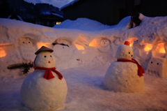 合掌雪だるま