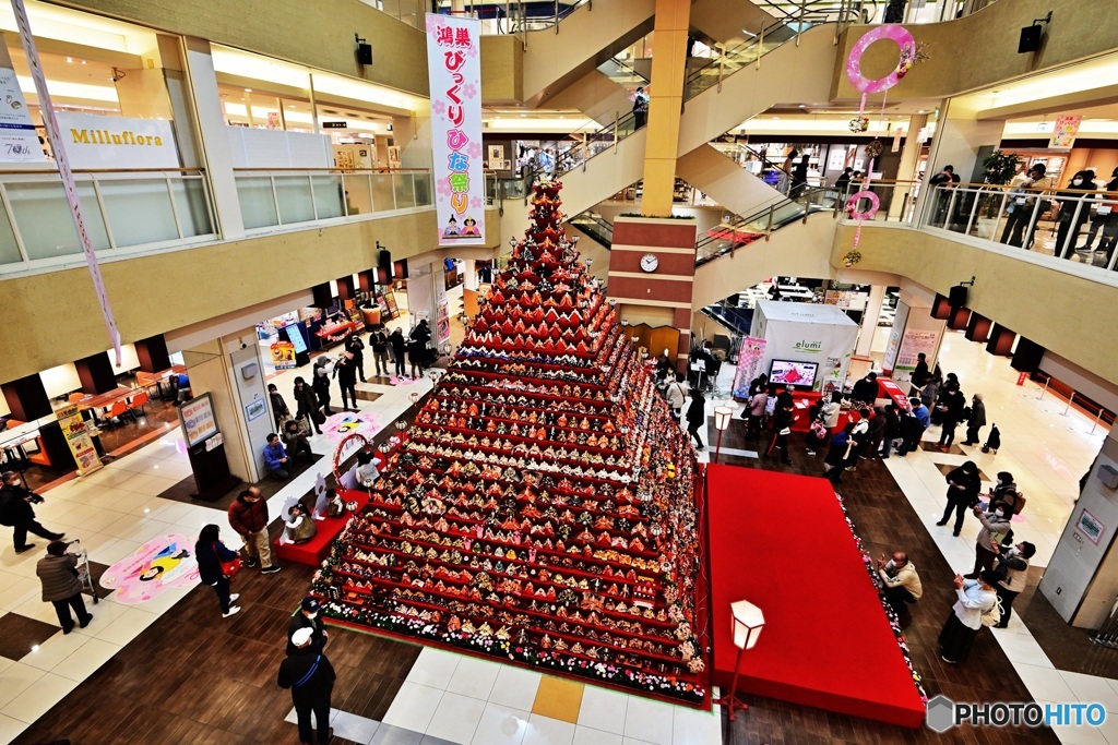 鴻巣びっくりひな祭り　ピラミッドひな壇　