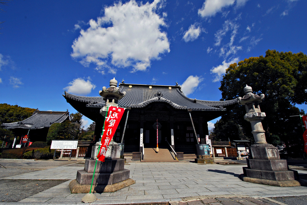 古寺の青空