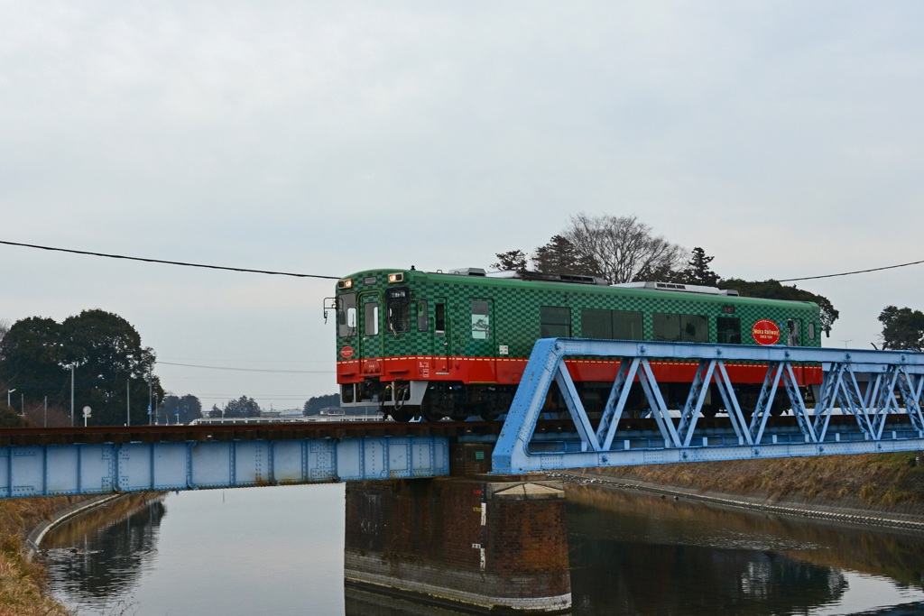 スイカ列車が行く