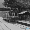 雪降る沢入駅にて