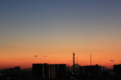 夕焼け鉄塔と富士山