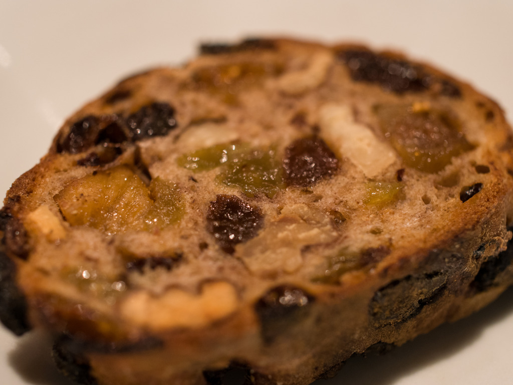 ドライフルーツパン