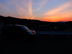 夕陽とカングー