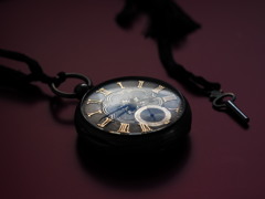 鍵巻き懐中時計