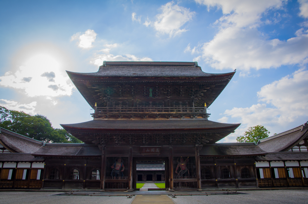 隋龍寺 山門　②