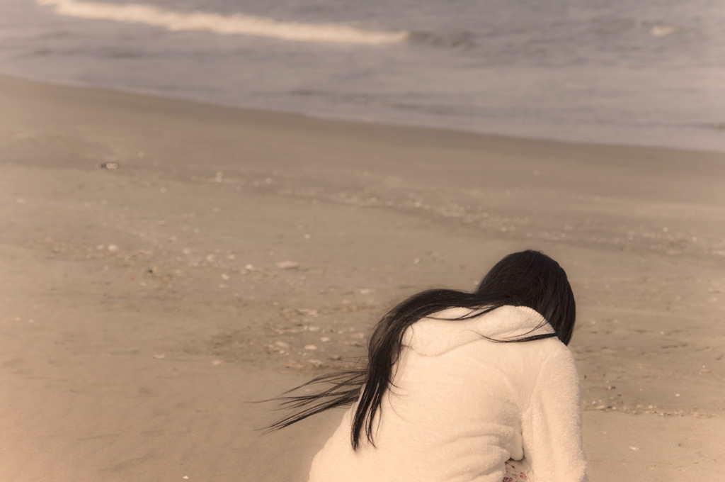浜辺にて