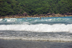 BIGWAVE待つサーファー