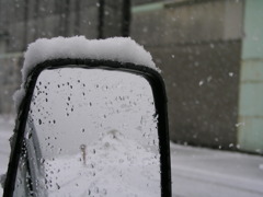 ドアミラーの雪化粧