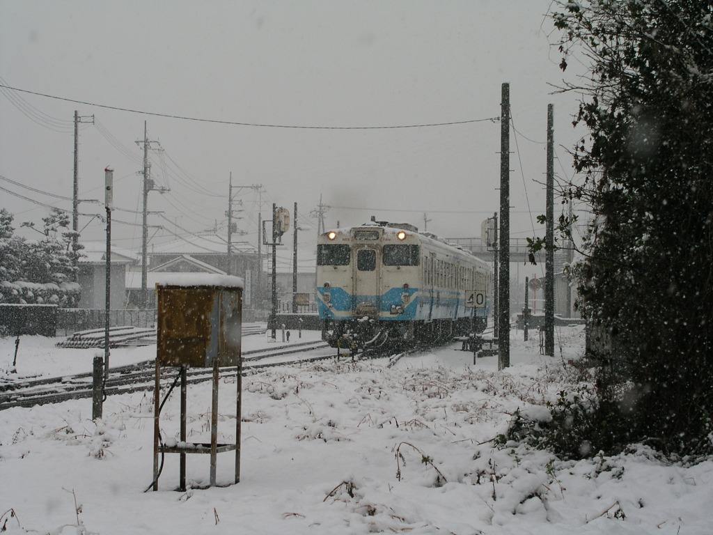 雪の中の列車