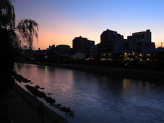 夕暮れの鴨川